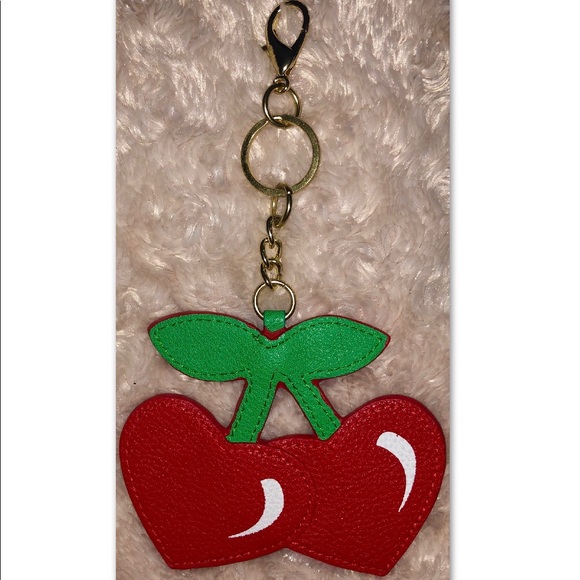 DOUBLE CHERRY HEART DETACHABLE KEYCHAIN - Picture 2 of 3